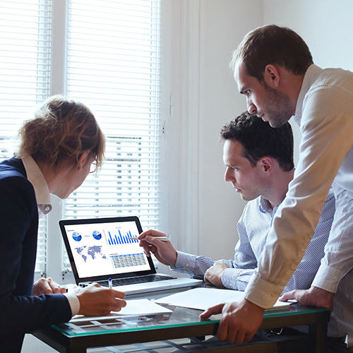 market & data researchers